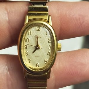 Nice vintage ladies timex!